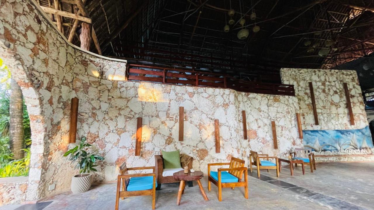 Samaki Lodge & Spa Uroa Esterno foto